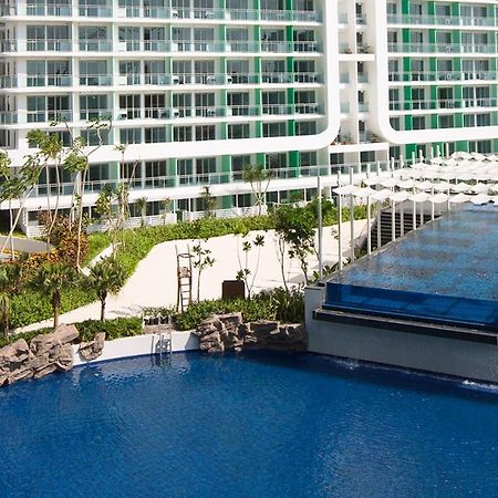Azure C5 Man-Made Beach Balcony Multiple Units Манила Екстериор снимка