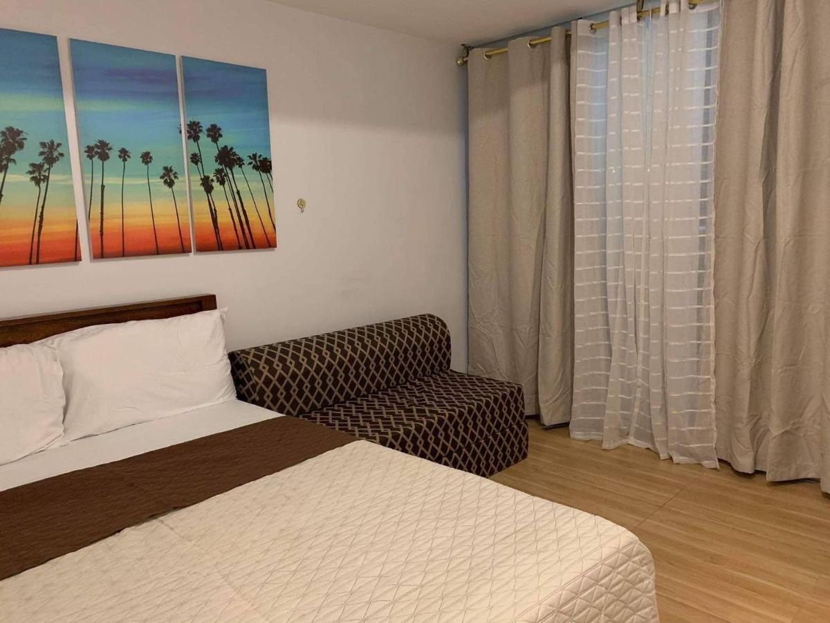 Azure C5 Man-Made Beach Balcony Multiple Units Манила Екстериор снимка
