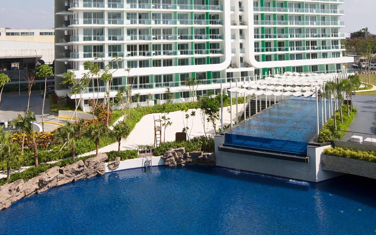 Azure C5 Man-Made Beach Balcony Multiple Units Манила Екстериор снимка