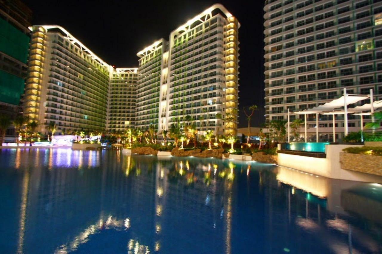 Azure C5 Man-Made Beach Balcony Multiple Units Манила Екстериор снимка