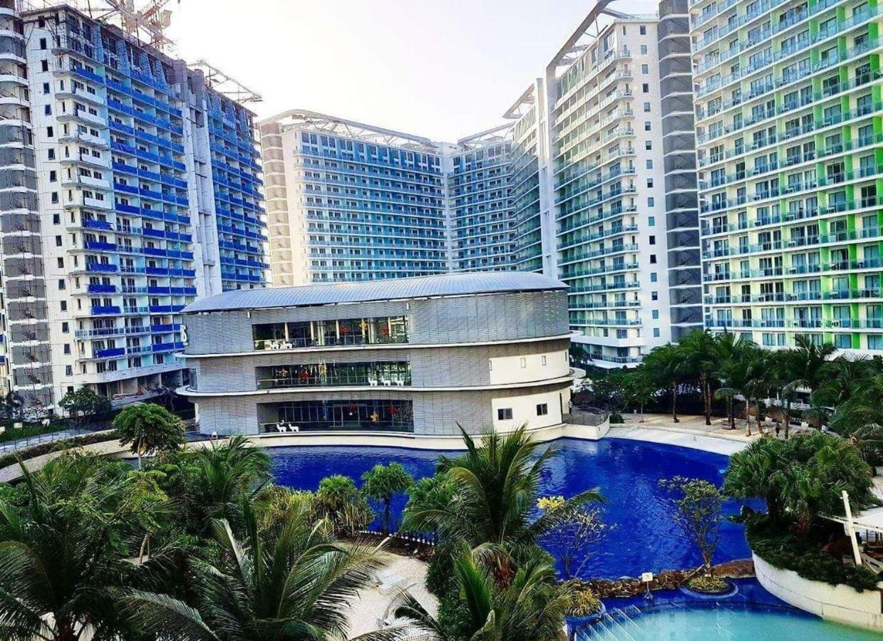 Azure C5 Man-Made Beach Balcony Multiple Units Манила Екстериор снимка